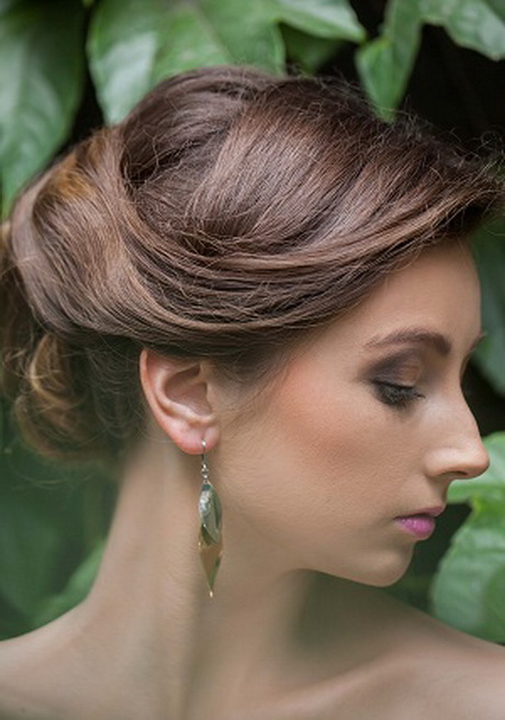 lubne-fryzury-i-makijae-2015-85-2 Ślubne fryzury i makijaże 2015