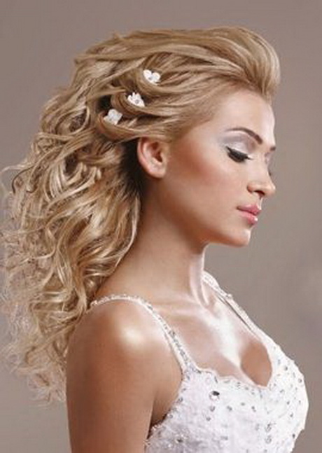 romantyczne-fryzury-lubne-21-9 Romantyczne fryzury ślubne