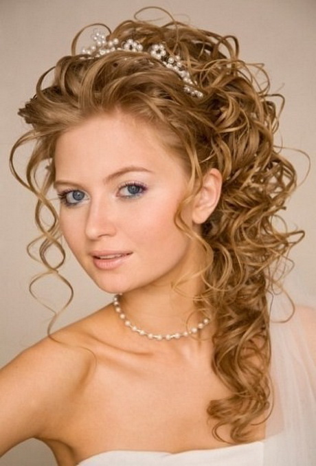 fryzura-na-wesele-rednie-wosy-21_10 Fryzura na wesele średnie włosy