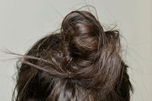 luzne-upiecia-wlosow-srednich-88_3 Luźne upięcia włosów średnich