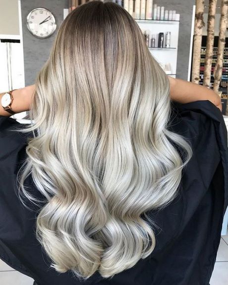 modny-kolor-wlosow-na-jesien-2019-42 Modny kolor włosów na jesień 2019