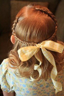 fryzury-lubne-dla-dziewczynek-03_14 Fryzury ślubne dla dziewczynek