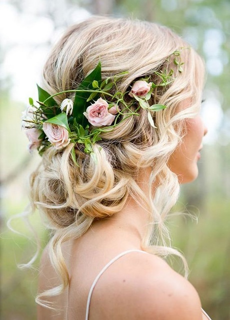 fryzura-na-wesele-z-kwiatem-34_5 Fryzura na wesele z kwiatem