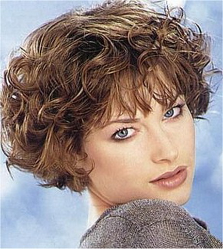 krtkie-fryzury-damskie-wosy-krcone-86-3 Krótkie fryzury damskie włosy kręcone