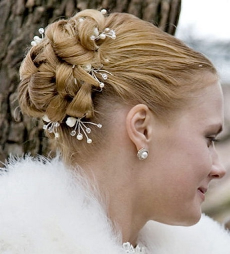 modne-upicia-wosw-na-wesele-40-8 Modne upięcia włosów na wesele