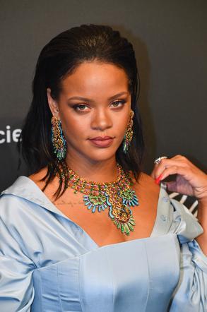 rihanna-fryzury-2021-27 Rihanna fryzury 2021
