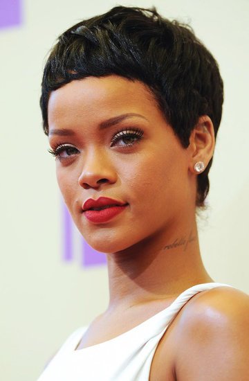 rihanna-fryzury-2021-27_4 Rihanna fryzury 2021