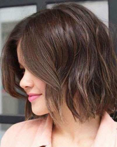modne-fryzury-damskie-srednie-wlosy-2020-09_12 Modne fryzury damskie średnie włosy 2020